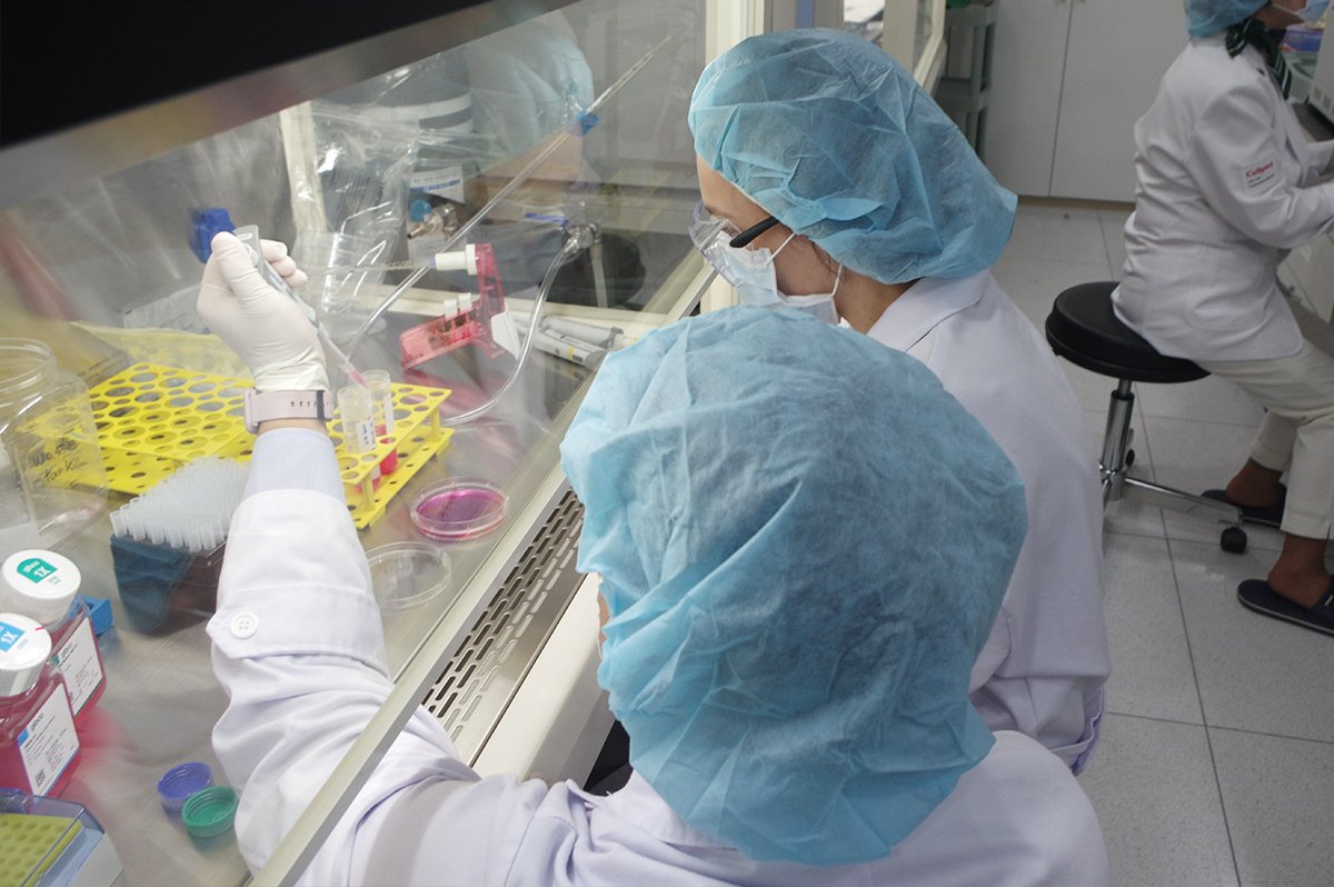 laboratory_slide_img09